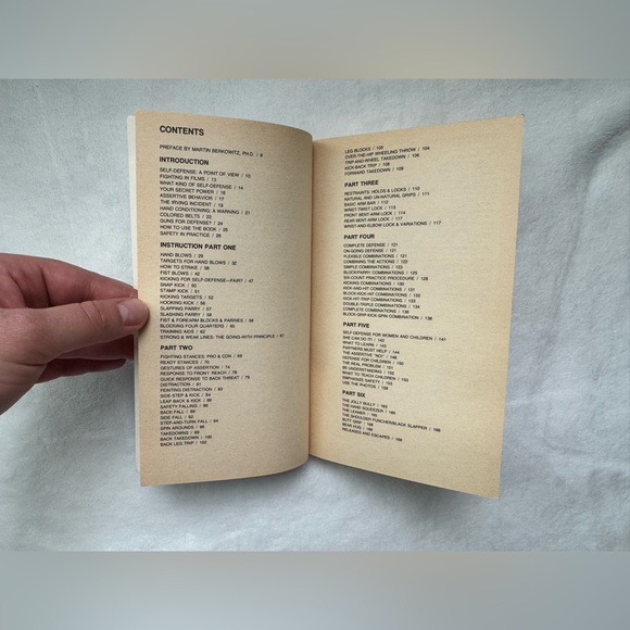 small-circle jujutsu by wally jayđź“• BRUCE TEGNER'S COMPLETE BOOK OF SELFDEFENSE - Picture 13 of 14